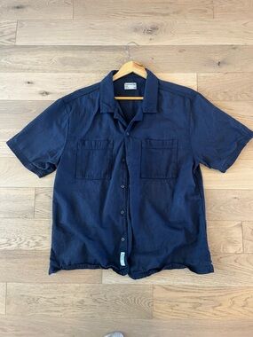Frank and Oak Navy Camp Collar Shirt — Medium — 100% Cotton — New Without Tags
